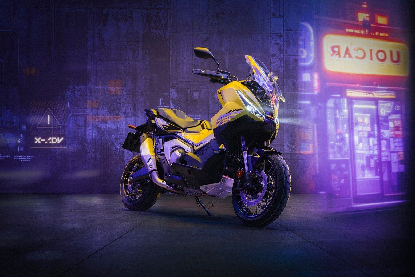 Goldfinch Yellow - צבע הדגל של הXADV 750 לשנת 2025