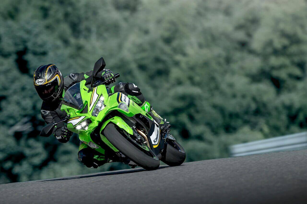 קוואסאקי ZX-4R - Super Sport | Kawasaki - לוח מחוונים