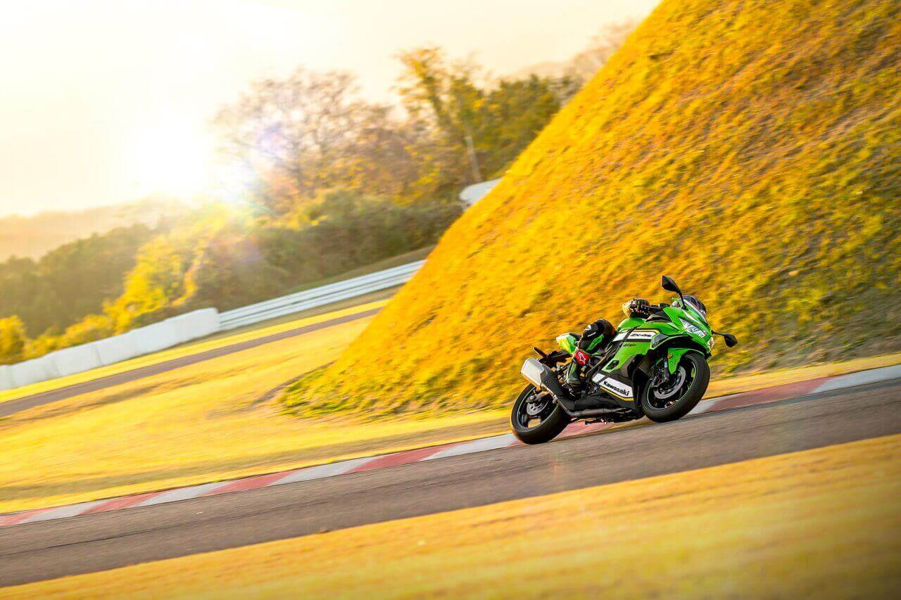 אופנוע קוואסאקי ZX-4R - תמונה 5