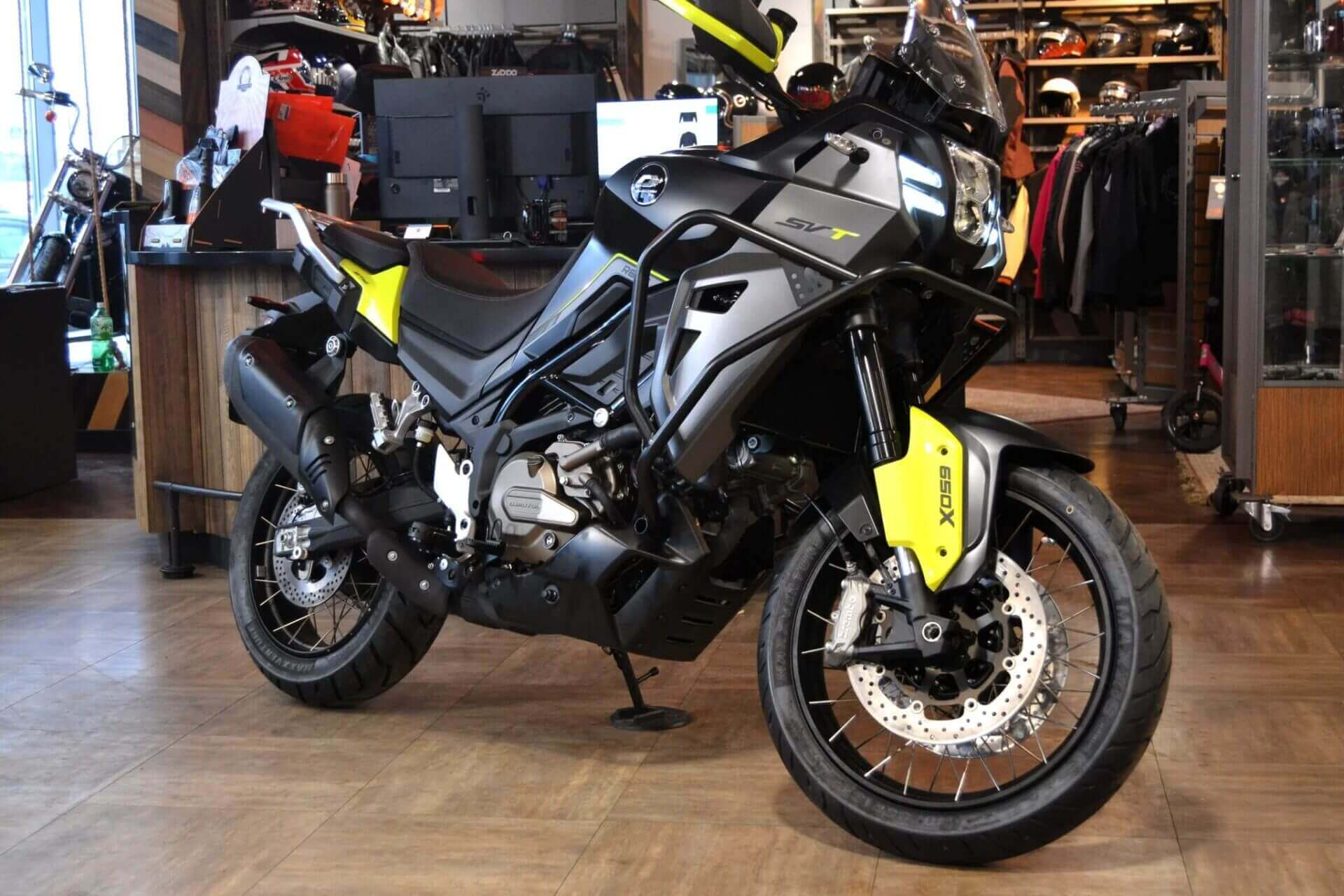 קיו גי מוטורס SVT650 - Adventure | QJMOTOR - לוח מחוונים