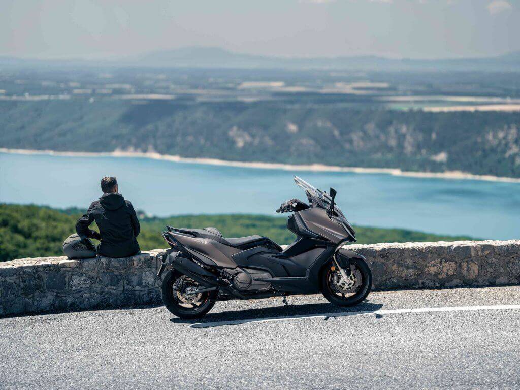 קימקו AK 575 פרימיום - Scooter | Kymco - מבט קדמי