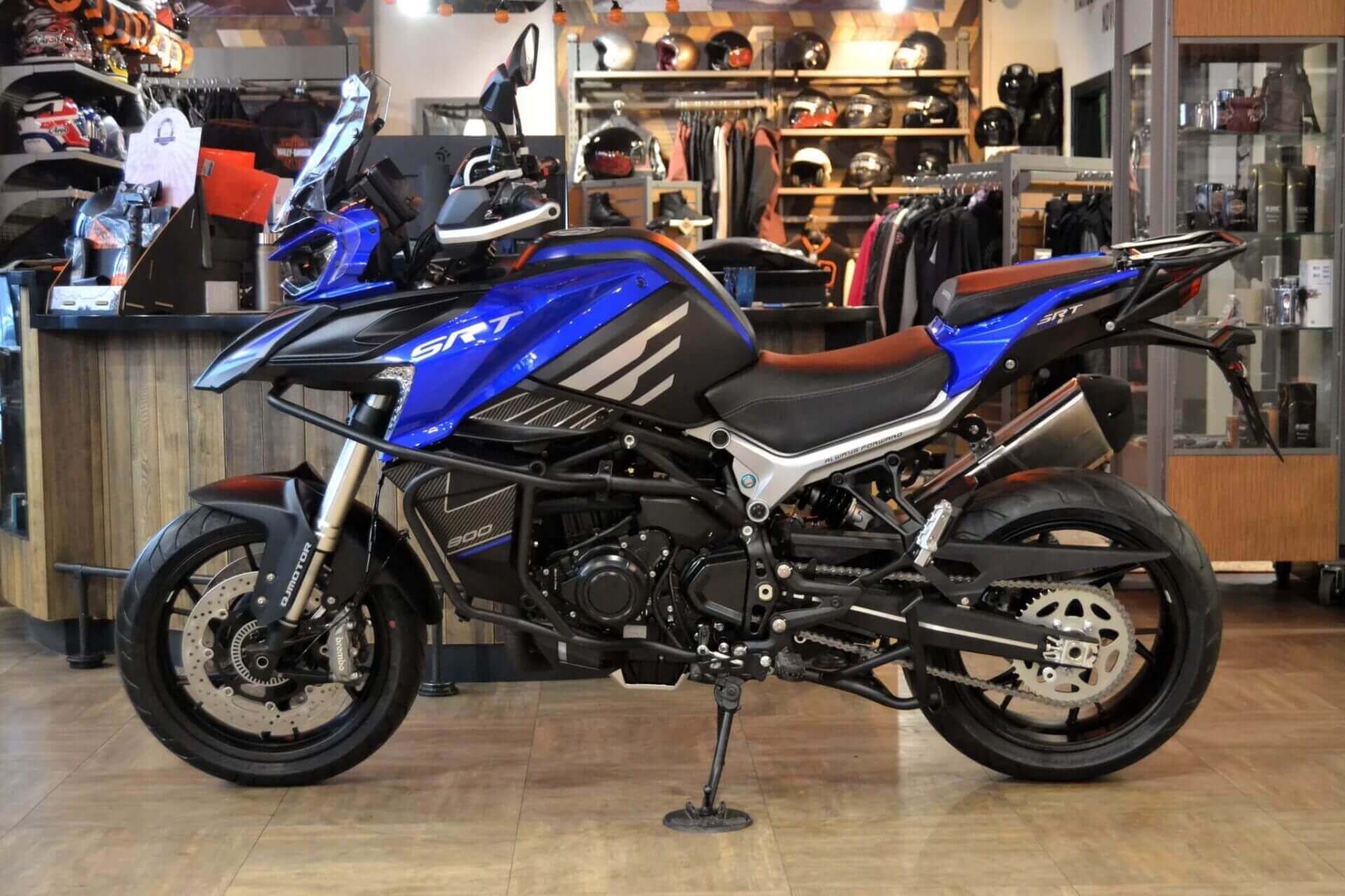 קיו גי מוטורס SRT 800S - Adventure | QJMOTOR - מבט צד
