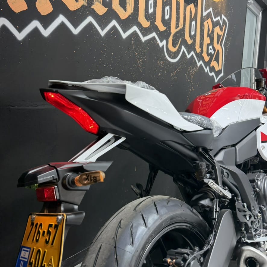 Yamaha R7 2026 7