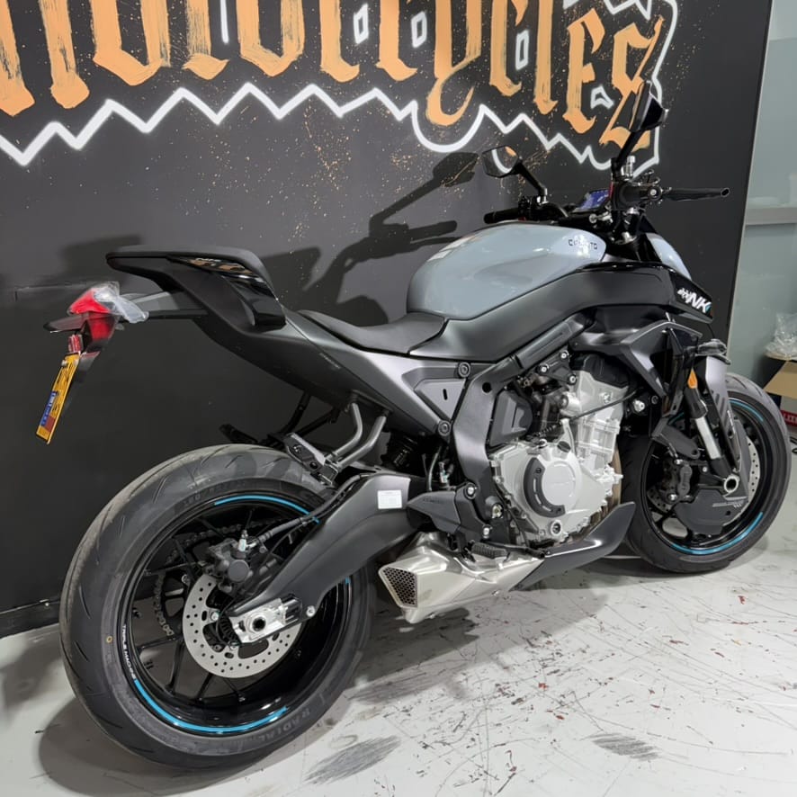 CFMOTO 675NK3