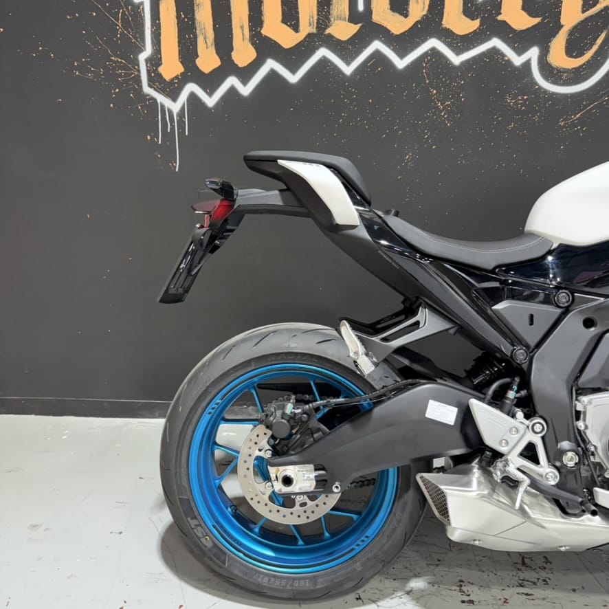 CFMOTO 675SR-R 11
